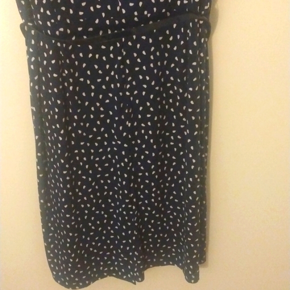 NWOT - Beautiful navy blue and white Charter house dress. A line cut. - Picture 8 of 9